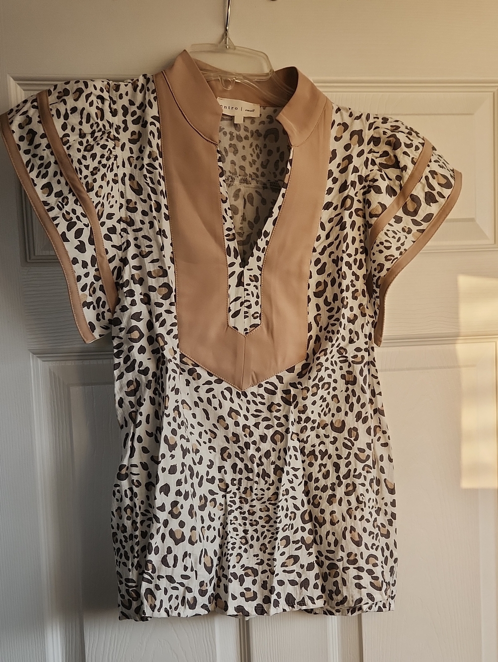 Entro Cream and Tan Leopard Flutter Sleeve Blouse